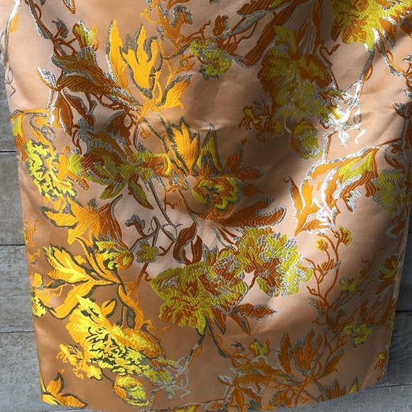 Opulent Brocade Ruffle statement cocktail dress - Picture 7 of 16